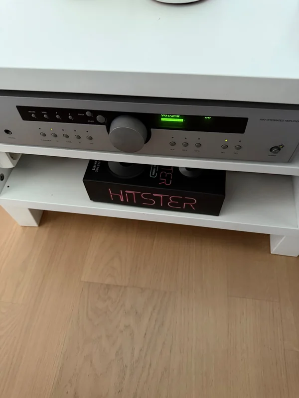 High-end tv&aring;kanal - Audiovector Mi3 Signature, Arcam A-90 samt Denon streamer - Bild 5 av 8
