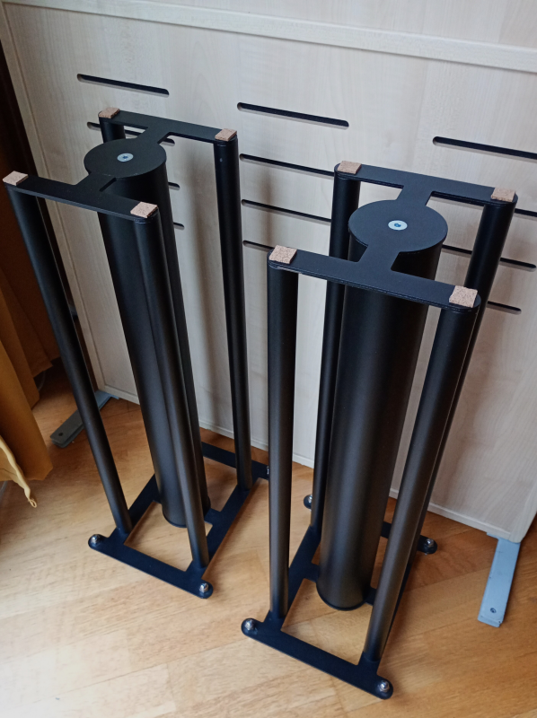 Custom Design FS-104 61cm - Bild 1 av 1