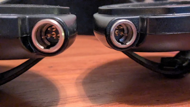 Meze Empyrean (Endast ~100h) + Extra 4.3m originalkabel - Bild 3 av 8
