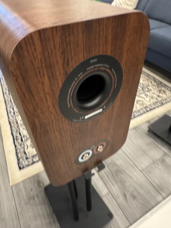 Q acoustics 3030i med originalstativ Q acoustics 3030i med originalstativ - Bild 6 av 7