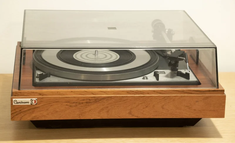 Dual 1209 Idler-Drive Automatic Turntable (1970-1971) - Bild 2 av 6