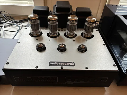 Mina finaste r&ouml;rf&ouml;rst&auml;rkare Audio Research vsi55 och Primaluna EVO 200