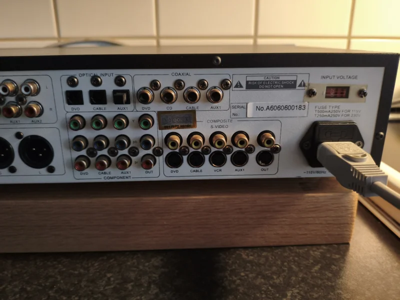 Nuforce avp16 f&ouml;rsteg/surroundprocessor - Bild 5 av 5