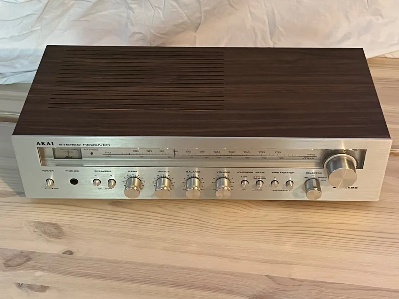 AKAI AA-1125 receiver - Bild 3 av 12