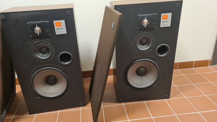 JBL TLX8