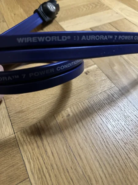 Wireworld Aurora 7 - Bild 1 av 2