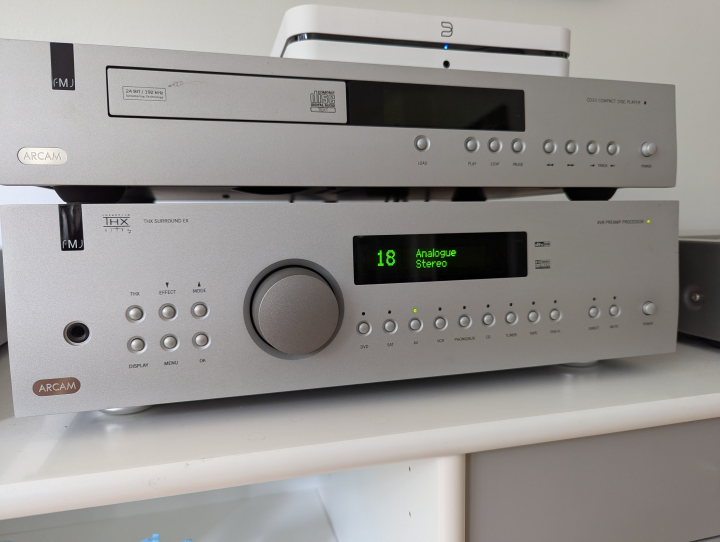 Arcam AV8 samt 2 st P35/3