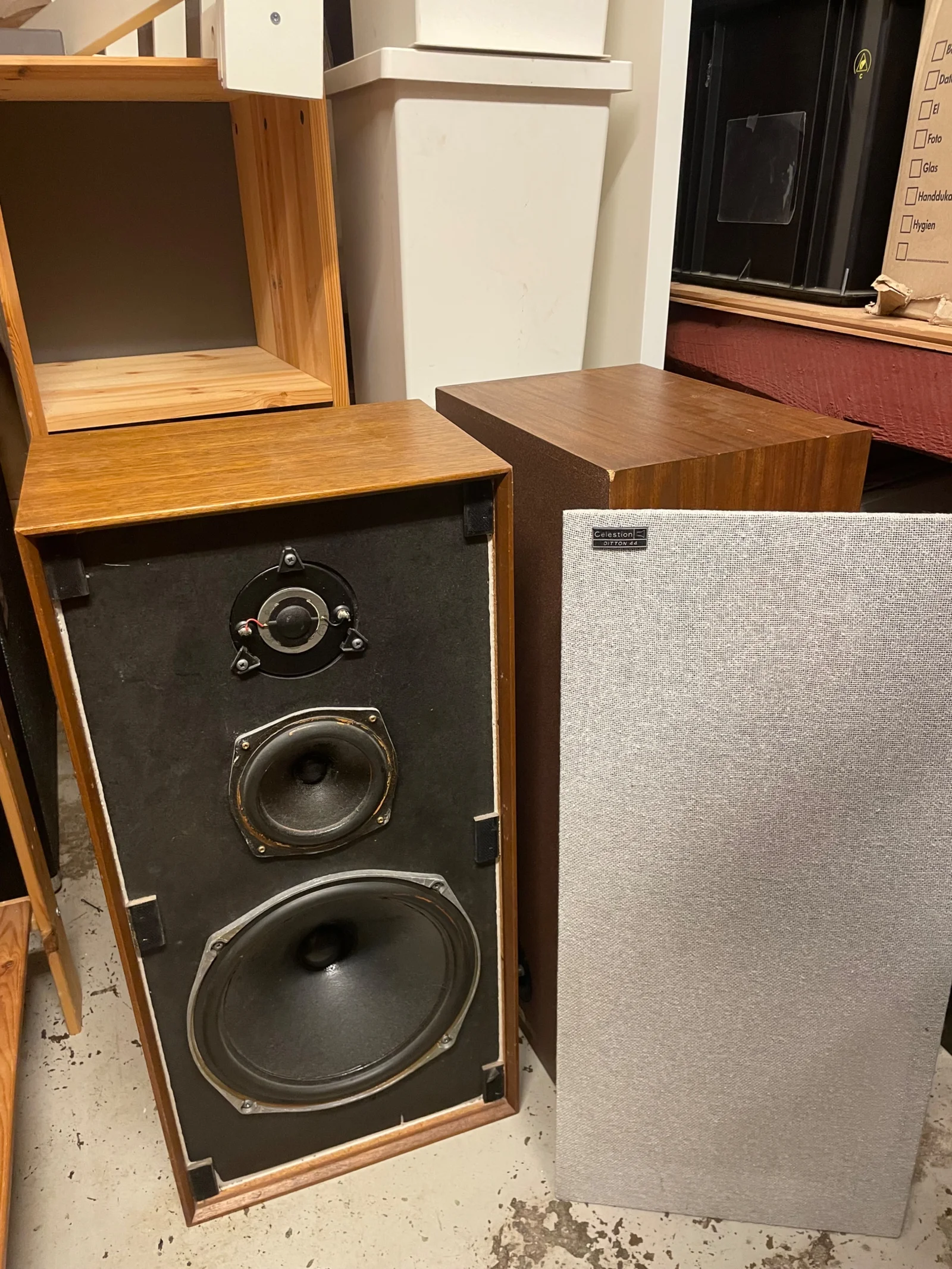 Celestion Ditton 44 recappade Celestion Ditton 44 recappade - Bild 3 av 5