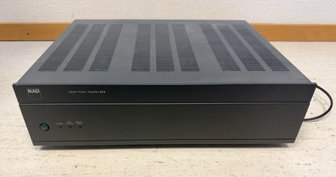 NAD 214 – Klassiskt stereoslutsteg, 2 × 80 W