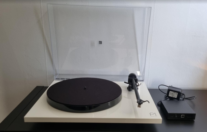 Rega Planar 1 med Rega Fono Mini A2D mkII (RIAA)