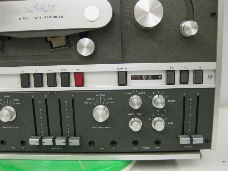 Revox A700 2 spår stereo 3 hastigheter Högsta 15'' Revox A700 2 spår stereo 3 hastigheter Högsta 15'' - Bild 3 av 6