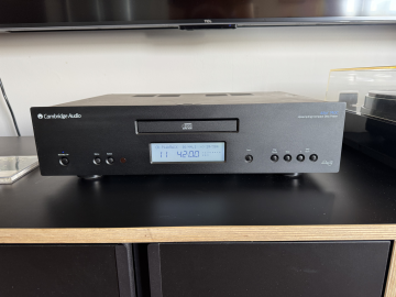 Cambridge Azur 740C