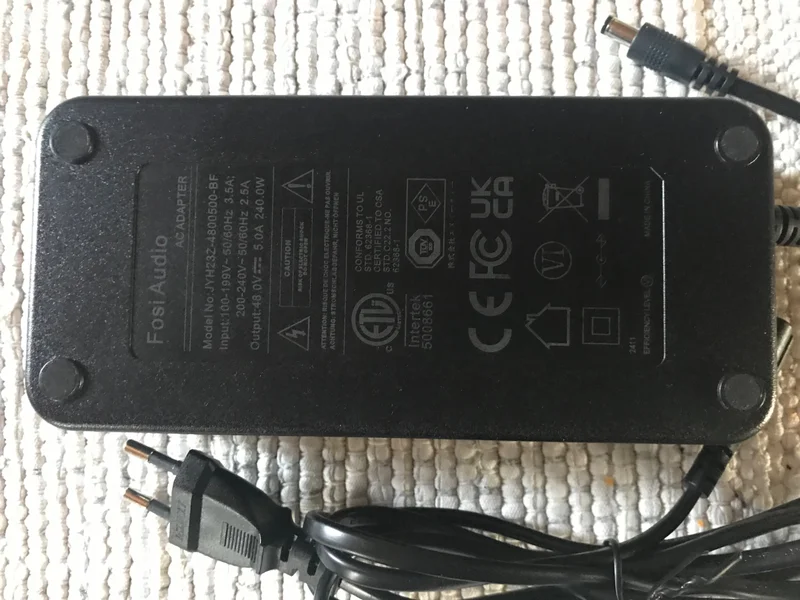 Str&ouml;mf&ouml;rs&ouml;rjning Fosi Audio 48 Volt 5 Ampere. - Bild 2 av 2