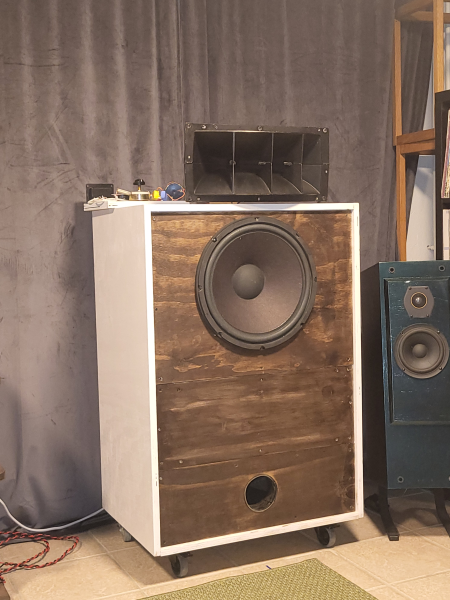 Mycket väljudande högtalare Mycket väljudande högtalare - Bild 2 av 9