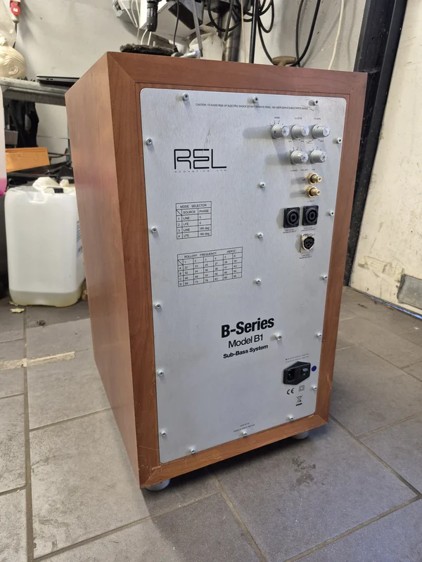 REL Acoustics B1 REL Acoustics B1 - Bild 7 av 8