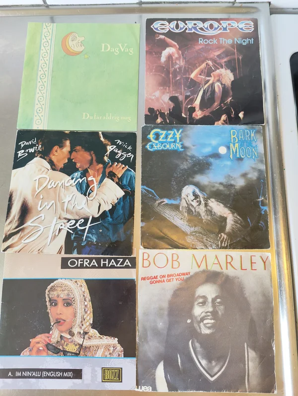 Vinylskivor s&auml;ljes i v&auml;ldigt gott skick - Bild 26 av 37