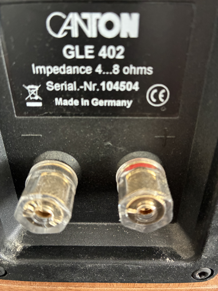 Canton GLE 402