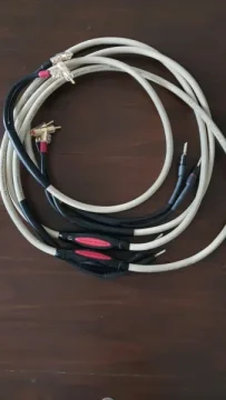 Transparent music wave h&ouml;gtalar kablar