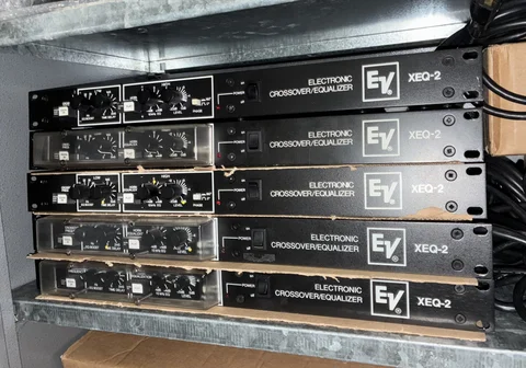Electro-Voice XEQ-2, 2-vägs aktivt delningsfilter