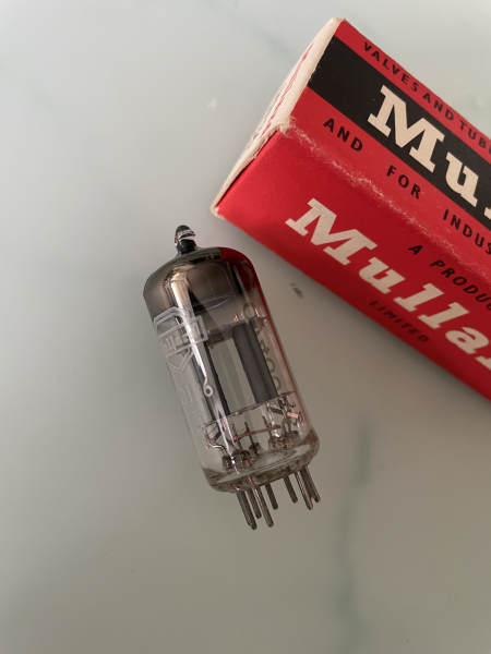 Mullard CV4003/M8136 ( 12AU7/ECC82) Box Plate NOS/NIB Mullard CV4003/M8136 ( 12AU7/ECC82) Box Plate NOS/NIB - Bild 3 av 3