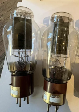 Golden Dragon 300B – Matchande par (2 st) Golden Dragon 300B – Matchande par (2 st)