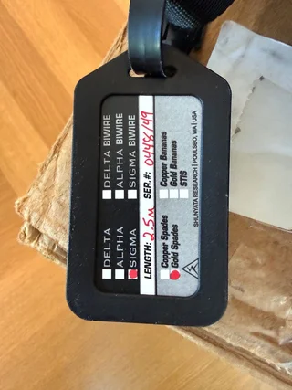 Shunyata Research Sigma V1 Reference högtalarkablar (2,5 m, par)