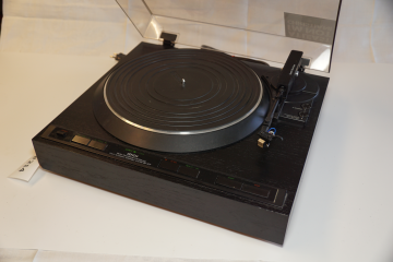 Denon DP-37F Skivspelare