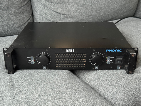 Phonic MAR 4 integrerad effektförstärkare