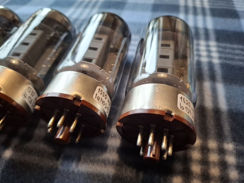 6550 (KT88) Svetlana Winged =C= JSC NOS Matchad kvartett - Bild 5 av 5