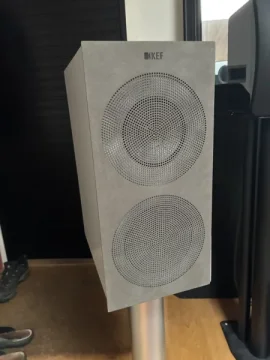 KEF R3. Vita KEF R3. Vita
