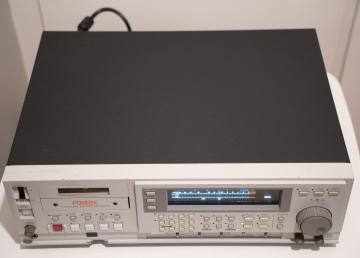Fostex D-10 DAT Digital Master Recorder (1993-95)