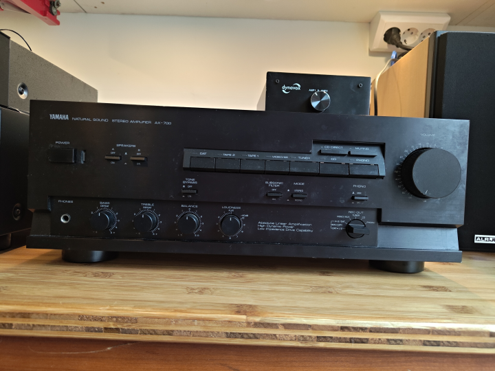Yamaha AX-700 stereoförstärkare med phono