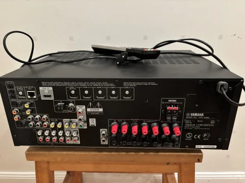 Yamaha f&ouml;rst&auml;rkare HTR-6066