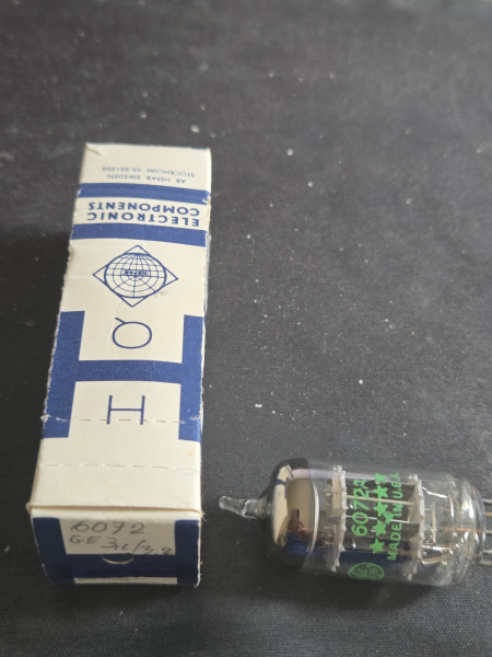 Ett nos GE 6072a triple mica black plate säljes. Ett nos GE 6072a triple mica black plate säljes. - Bild 1 av 1