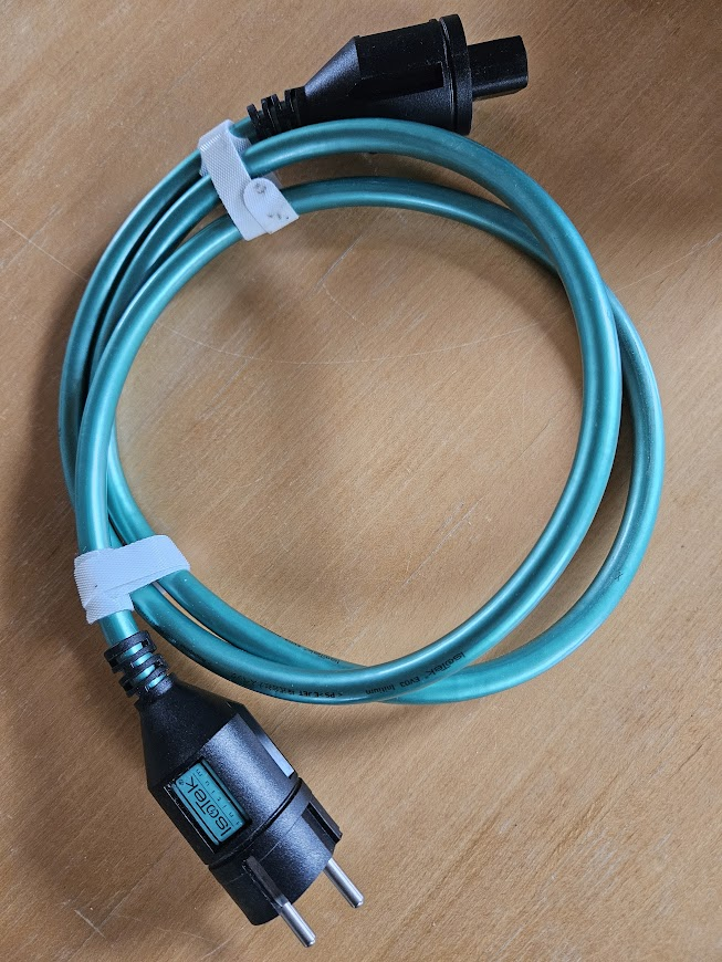 Isotek Initium strömkabel
