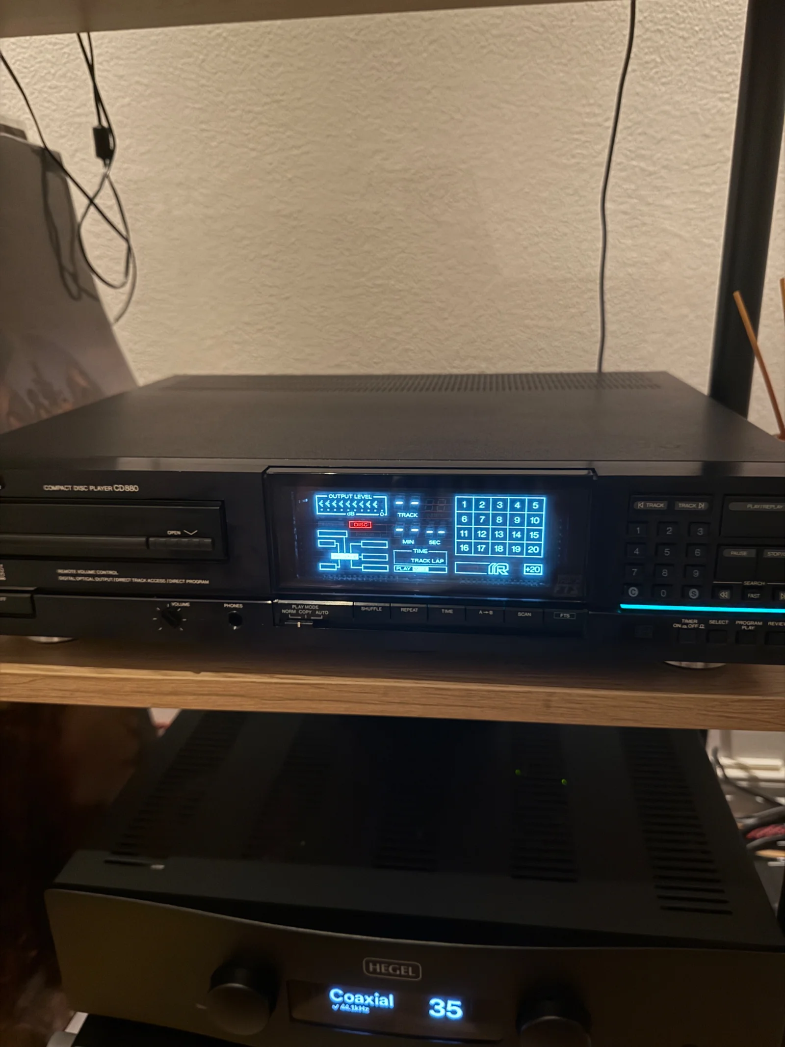 Philips CD880 &ndash; mycket fint exemplar - Bild 1 av 8