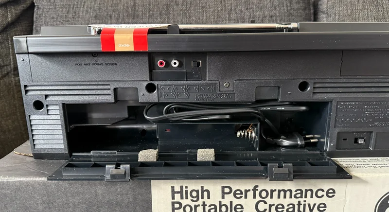 Hitachi TRK-3D2 - Bild 5 av 5