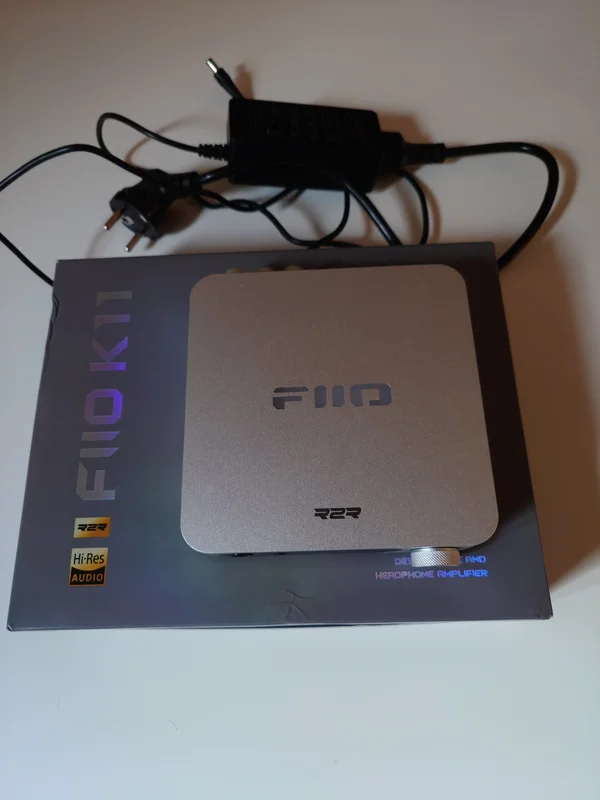 FiiO K11 R2R DAC/Amp – Silver FiiO K11 R2R DAC/Amp – Silver - Bild 1 av 2