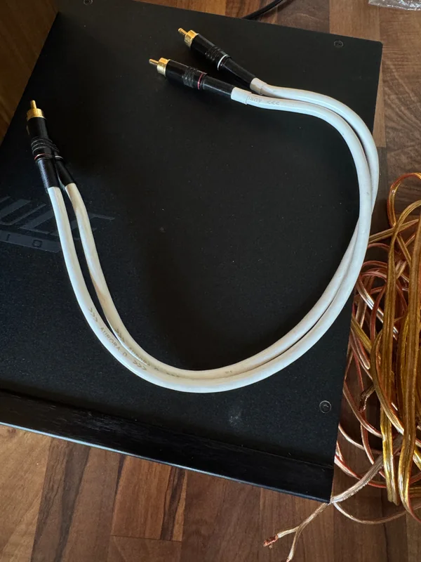 V&auml;lmatchat danskt hifi-system - Bild 5 av 7