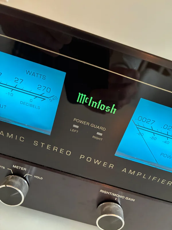 McIntosh MC7270 effektsteg, 230 V, mycket fint skick McIntosh MC7270 effektsteg, 230 V, mycket fint skick - Bild 2 av 8