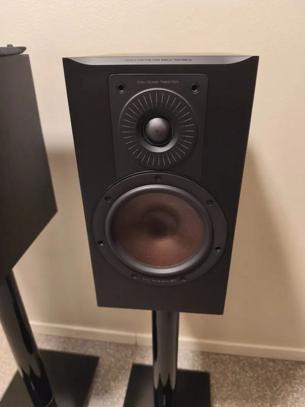 Dali Opticon 2 Mk 2/ Dali Connect Stand E-600 (Svarta) - Bild 4 av 13