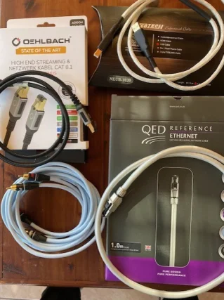 Nätverkskablar och usb kabel