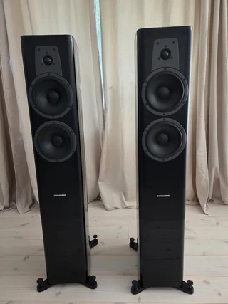 Dynaudio Contour 30i Black High Gloss –  Mycket fint sk...