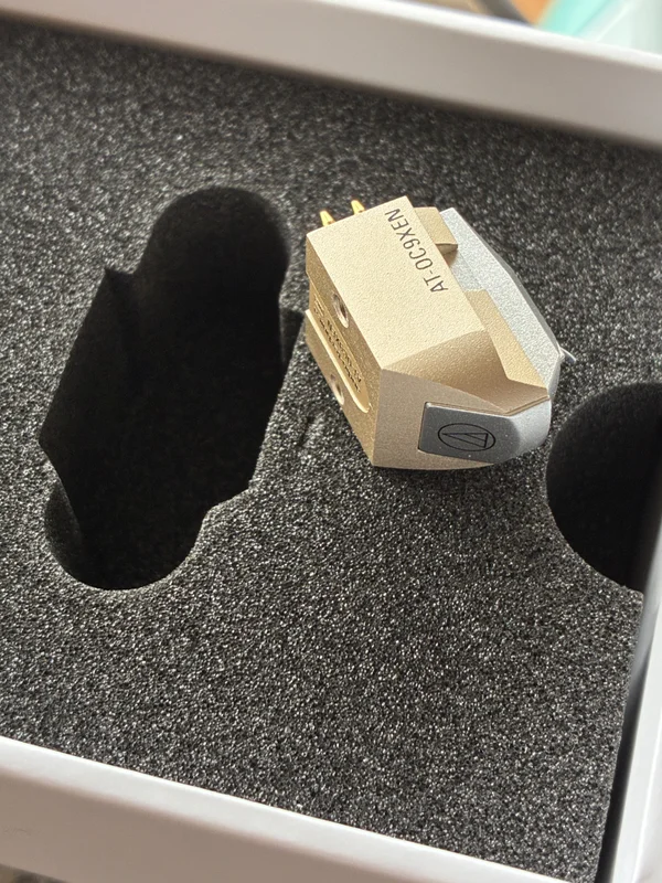 MC-pickup Audio Technica AT-OC9XEN Guld MC-pickup Audio Technica AT-OC9XEN Guld - Bilde 7 av 8