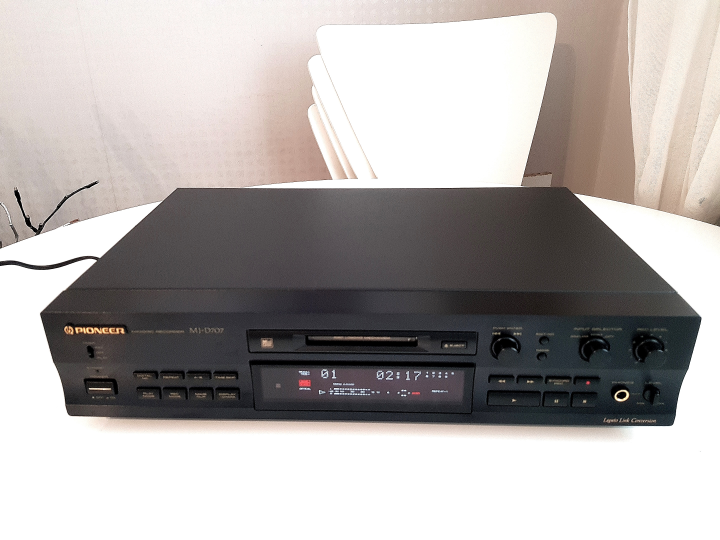 Pioneer MJ-D707  Minidisk Recorder