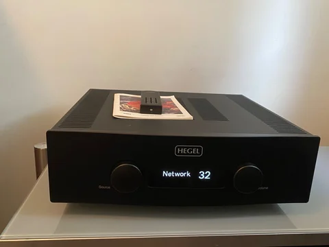 Hegel H390
