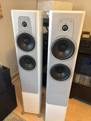 Dynaudio contour 30