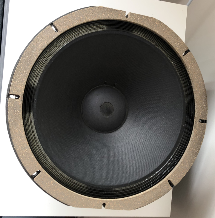Ett par Altec Lansing 515 E