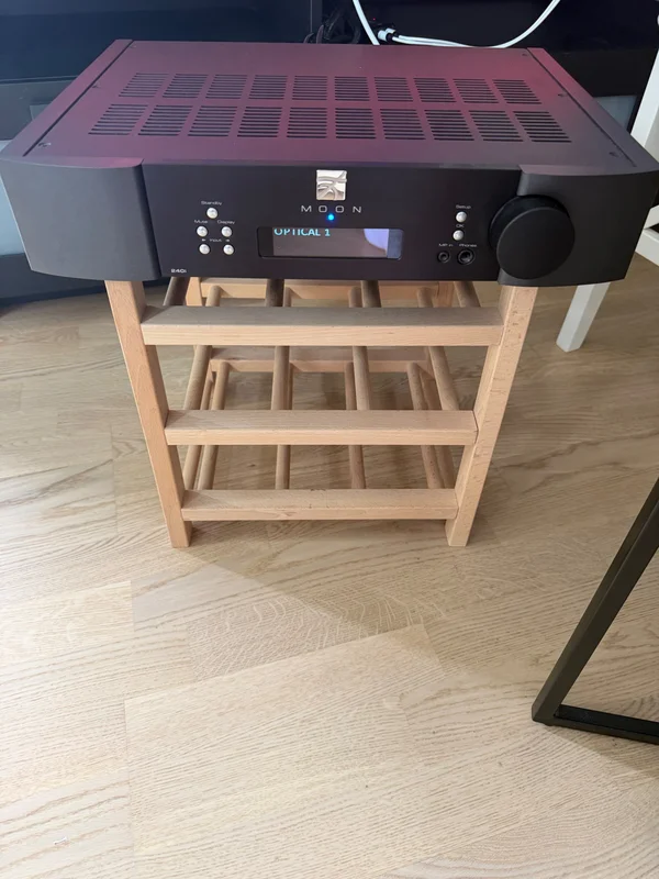 MOON 240i (Price Negotiable)  - Bild 2 av 5