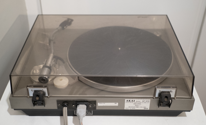 Akai AP-101C Halvautomatisk skivspelare - Bild 6 av 7